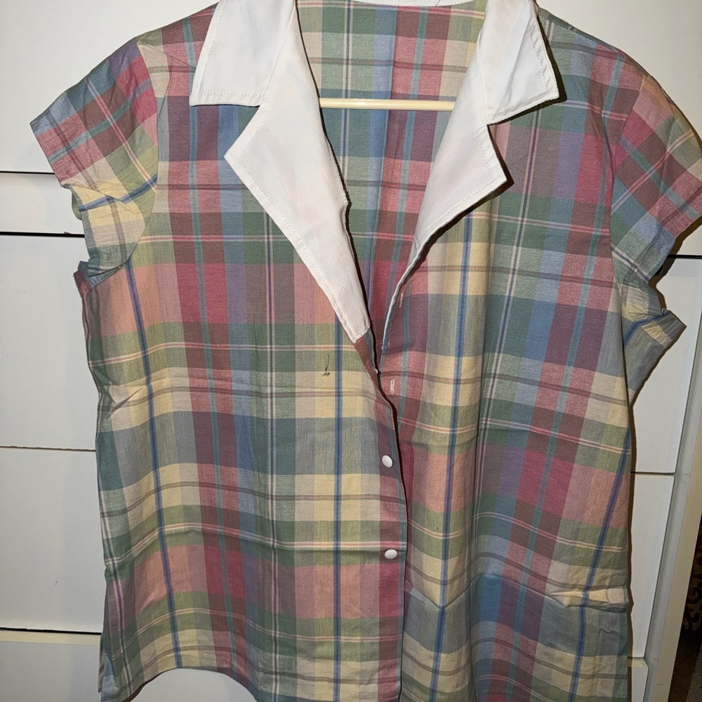 Plaid Short Sleeve Blouse with White Collar